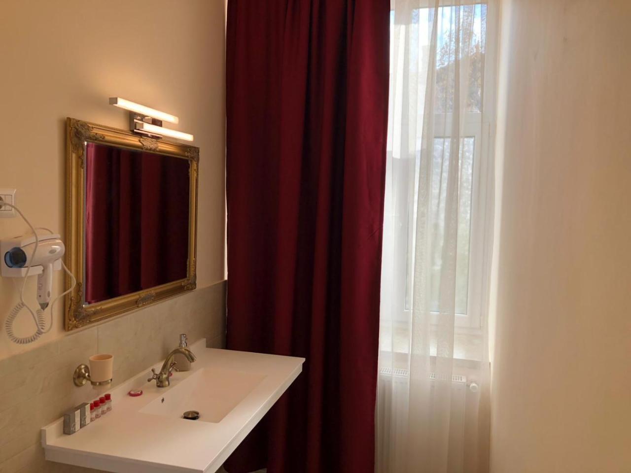 Bed and Breakfast Ana Boutique à Alba Iulia Extérieur photo