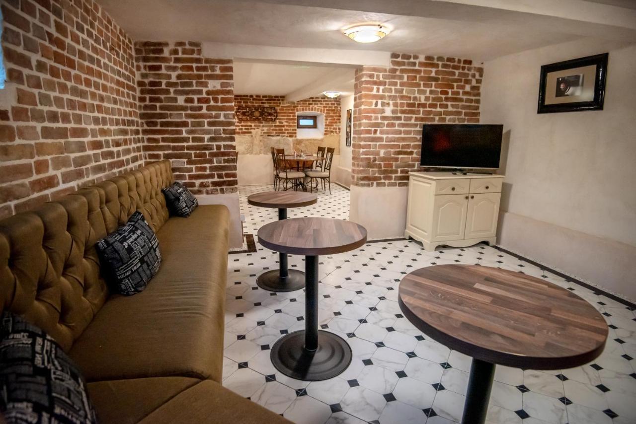 Bed and Breakfast Ana Boutique à Alba Iulia Extérieur photo